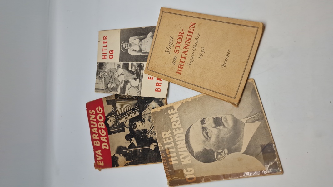 Samling originale Adolf Hitler hæfter mm.