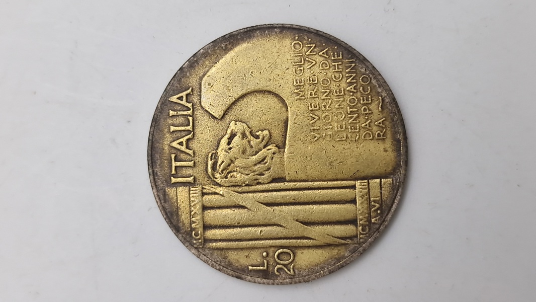 Original 20 lire mønt med motiv af Mussolini 