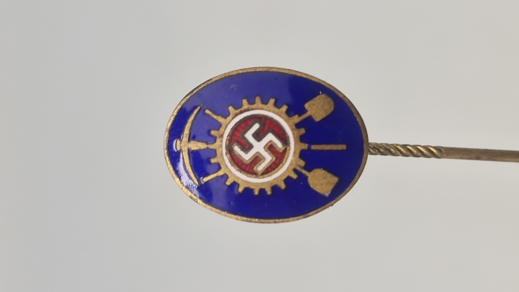 Sjælden original pin fra den danske landsarbejdstjeneste (D.N.S.A.P) 