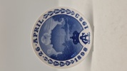 Original mindeplatte fra Bing & Grøndahl, udgivet i anledning af Kong Christian X's og Dronning Alexandrines sølvbryllup den 26. april 1923 