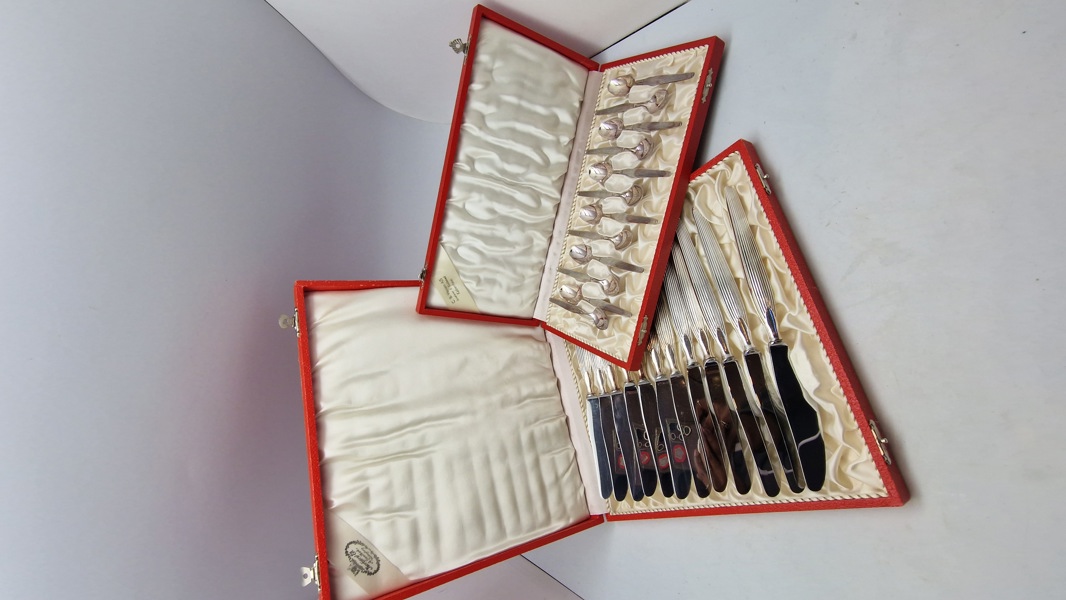 Samling Frigast bestik i æsker 