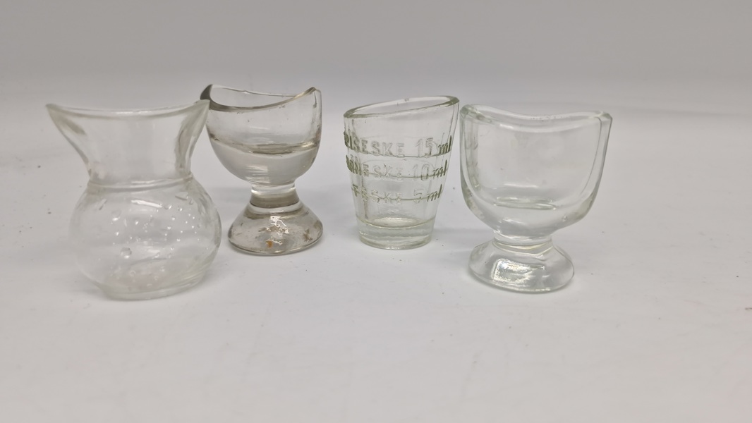Samling øjnskylle glas