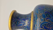 Kinesisk Cloisonne vase med fod