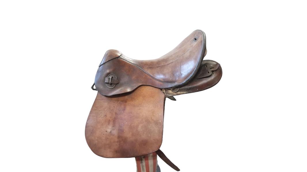 Original Tysk WW2 militær saddel, 1943 dateret