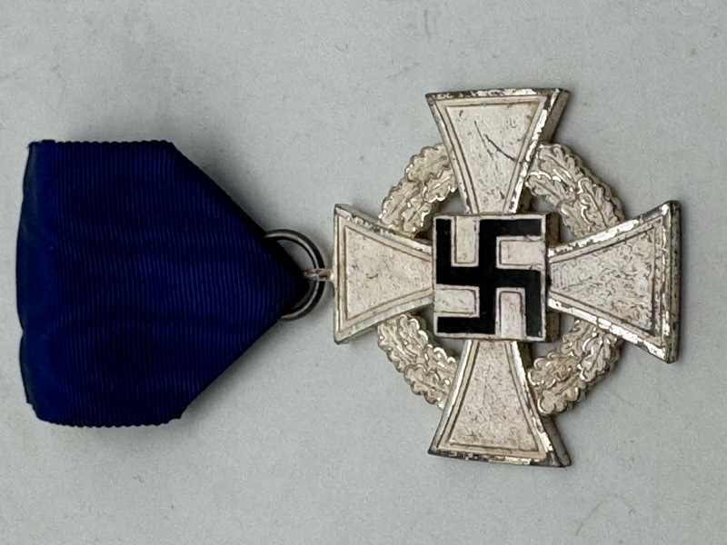 Originalt Treue Dienst Ehrenzeichen" (Ærestegn for tro tjeneste) for 25 års loyal tjeneste.