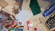 Samling bordflag flag, bannere mm. fra nedlagt Dansk flagfabrik 