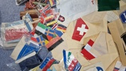 Samling bordflag flag, bannere mm. fra nedlagt Dansk flagfabrik 