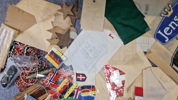 Samling bordflag flag, bannere mm. fra nedlagt Dansk flagfabrik 