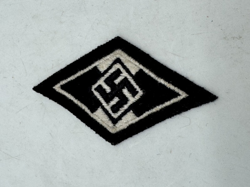 Originalt  SS Former Member Hitler Youth Sleeve Diamond (Vorigmitglied HJ Ärmelabzeichen)