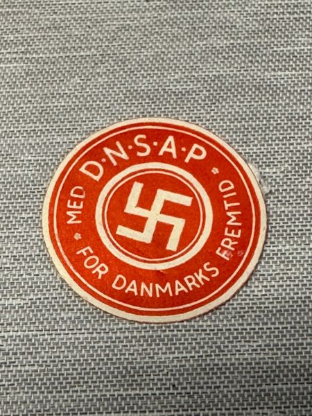 Original Dansk D.N.S.A.P. mærkat 