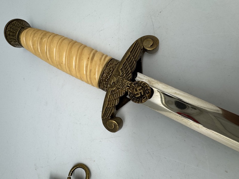 Heer daggert, efterkrigs