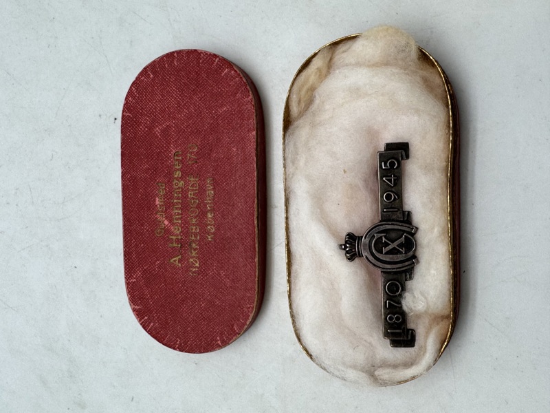 Original Kong Christian X broche, sølv