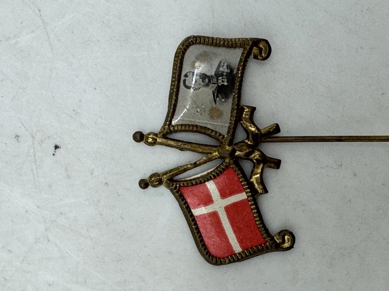 Original Kong Christian X pin