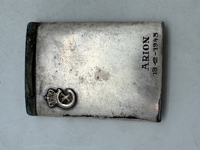 Kong Christian X æske dateret 1943