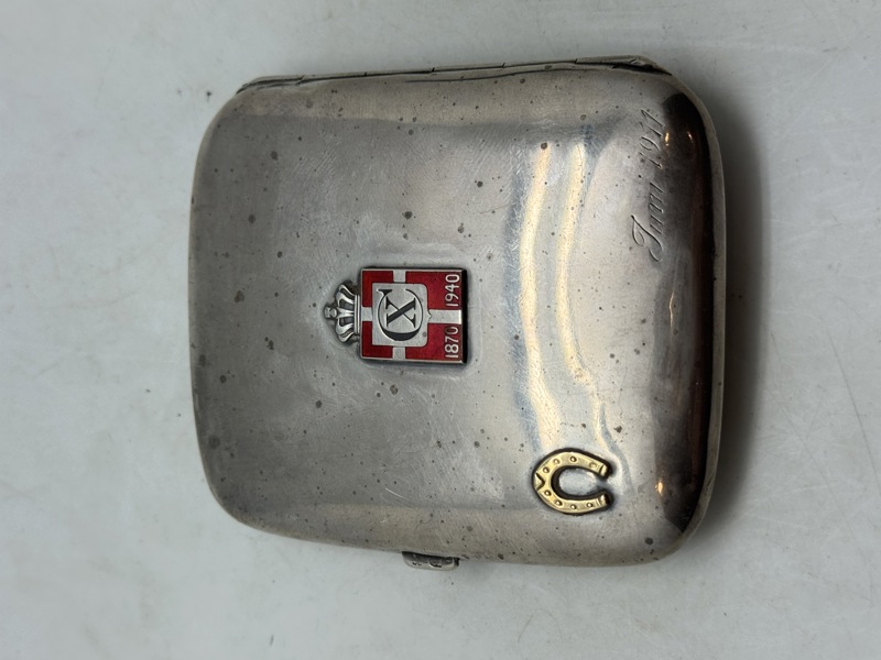 Originalt sølv cigaretetui med kongemærke rubin, guldmærke