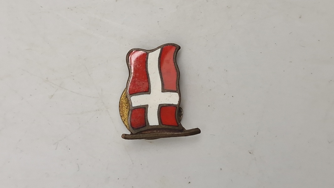 Original dansk national pin 