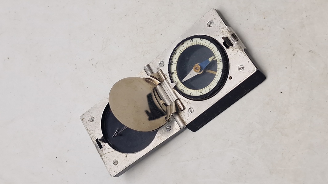 Originalt tysk march kompas bl.a. anvendt af HitlerJugend