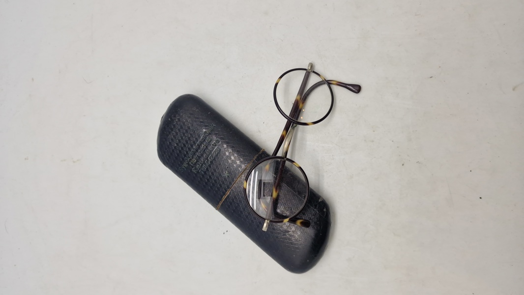 Sæt ældre briller fra sygekassens optik