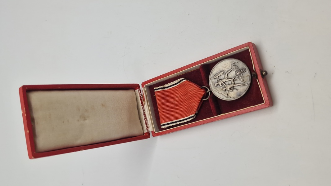Original Anschluss Medal .Die Medaille zur Erinnerung an den 13. März 1938 i tildelings æske