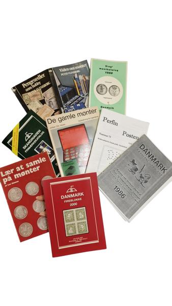 Lot med bøger om mønter og frimærker