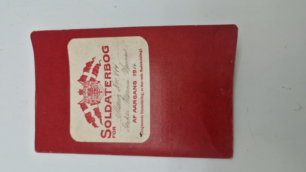 Soldaterbog, bl.a indtegning fra fodfolkets kornet og løjtnantskole