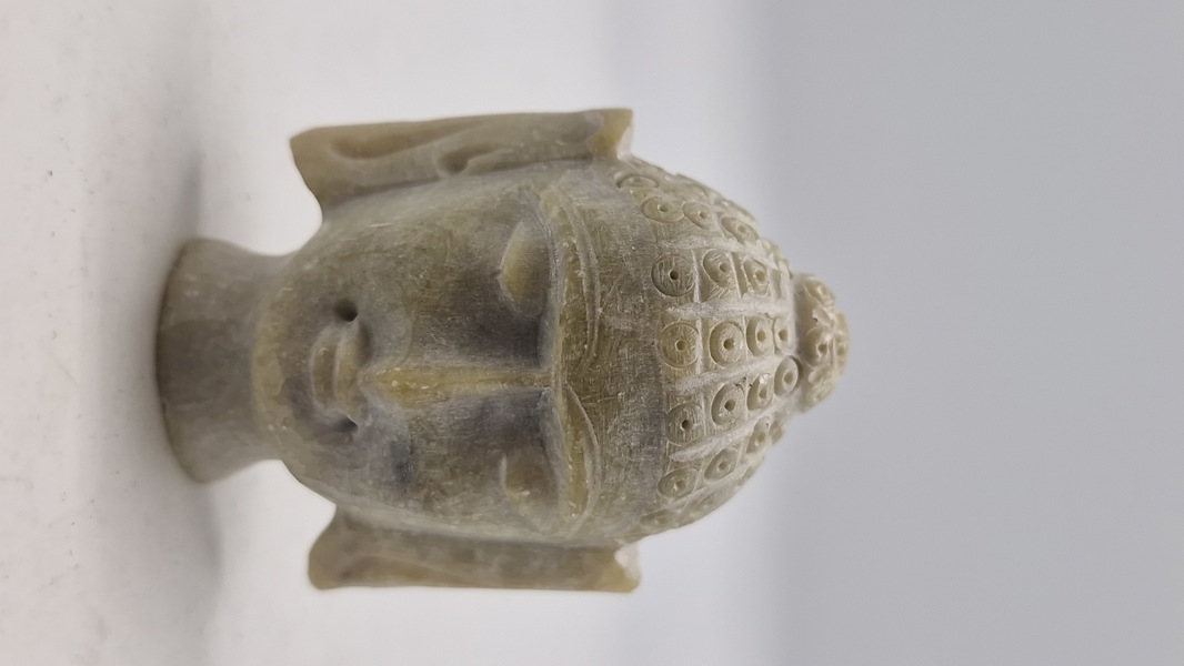 Buddha hoved af sten 