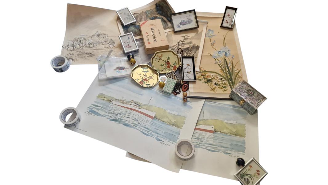 Stor samling billeder, kort, gaver mm. Kommer fra tidligere ansat på hospitalsskibet Jutlandia