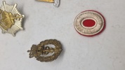 Samling originale engelske regimentsmærker mm.