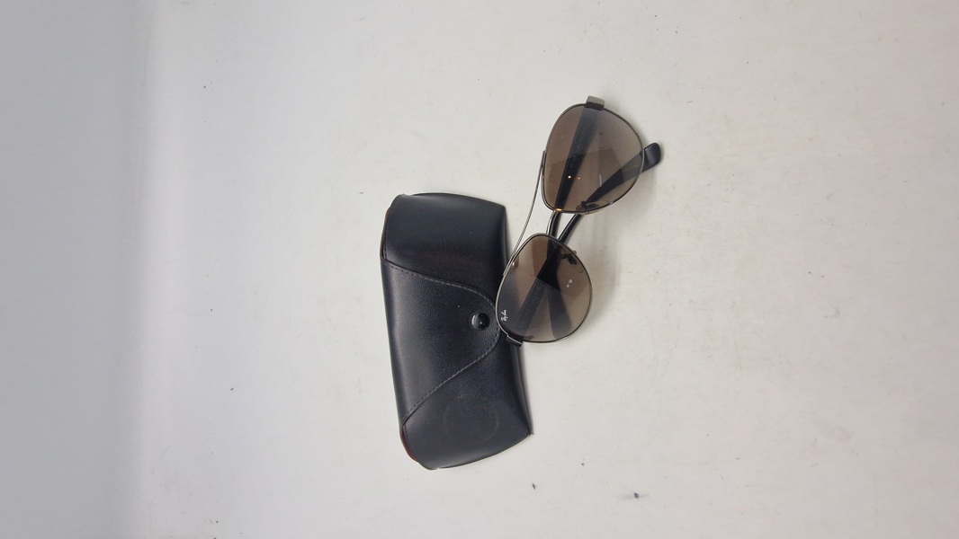 Originale Rayban solbriller med etui 