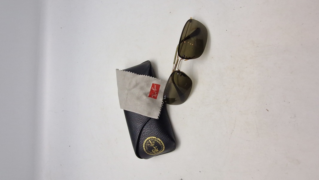 Originale Rayban solbriller med etui 