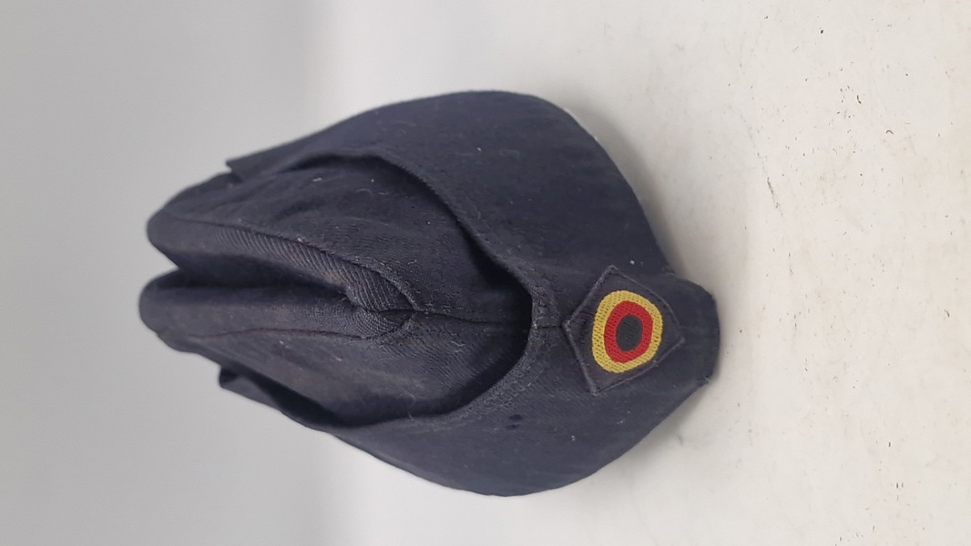 Original mørkeblå tysk marine sidekasket med en kokarde