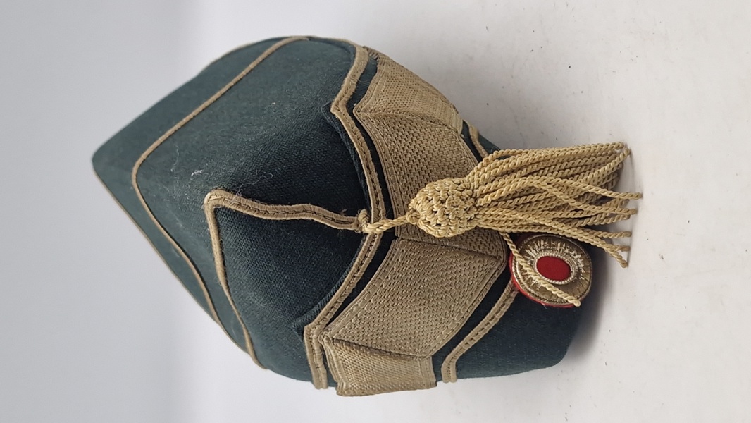 Original M/69 spidshue med kvast (Livgarden)