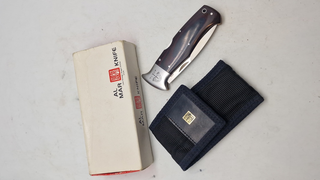 Almar foldekniv med æske nypris 5500Kr
