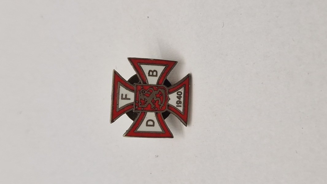 Originalt miniature Finlands kors fra deres veteranforening