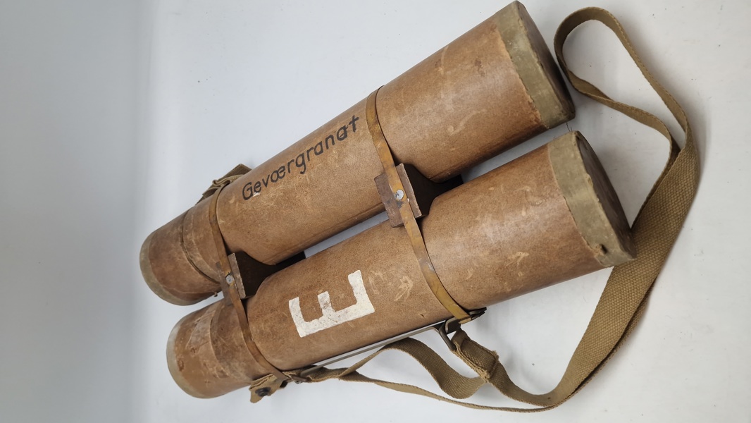 Ekstremt sjældent og komplet sæt Energa geværgranater for M1 Garand. Bemærk at eksercerpatronerne medfølger