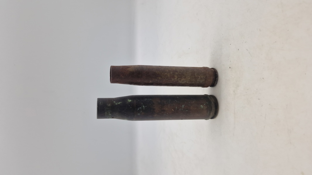 Originale hylstre, bl.a. tysk 2 cm flak 