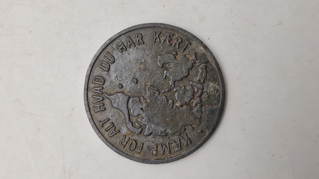 Sjælden original minde mønt fra den danske besættelse. Tidlig udgave 