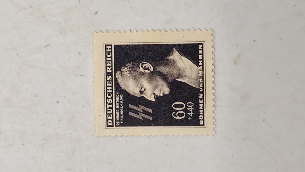 Originalt mindefrimærke med Reinhard Heydrichs dødsmaske