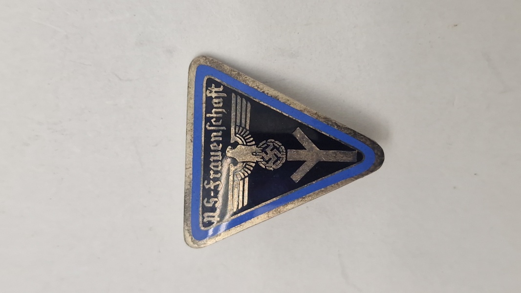 Original NS Frauenschaft medlemsnål 