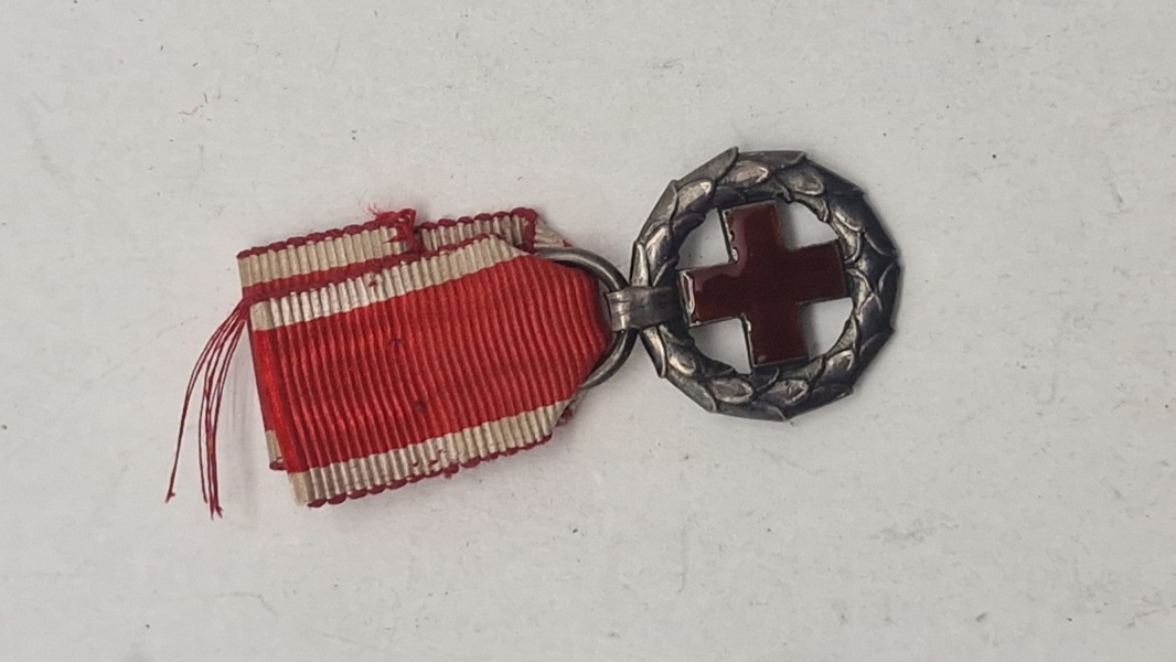 Original røde kors medalje for krigsfangehjælp, miniture