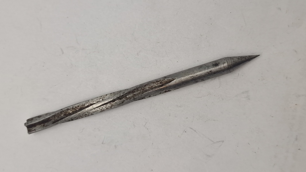 Original tysk ww1 fléchette, et pilformet stålprojektil kastet ned over skyttegravene