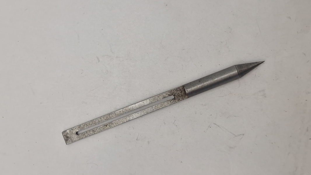 Original tysk ww1 fléchette, et pilformet stålprojektil kastet ned over skyttegravene