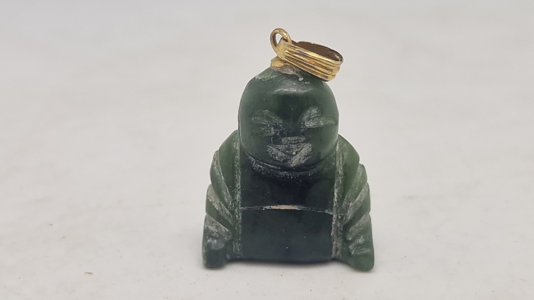 Original jade figur med øje af guld