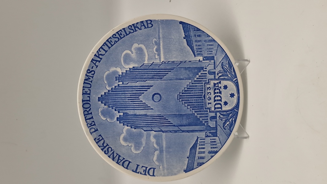 Original Aluminia platte fra Det Danske Petroleums-Aktieselskab (DDPA)