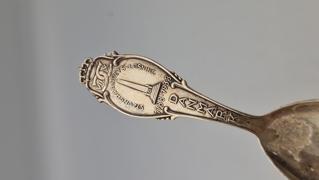 mindeske for Frihedsstøtten i København, Danmark, nysølv