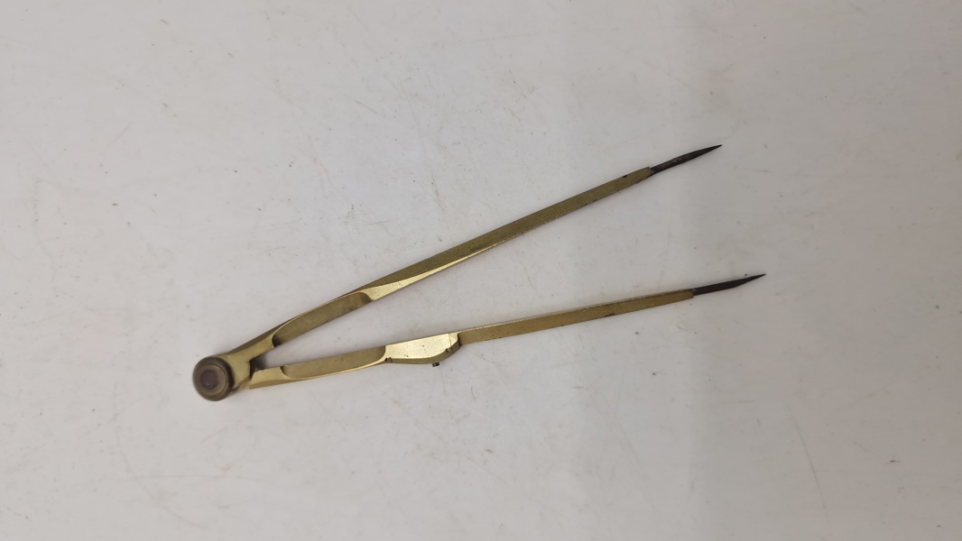 Ældre messing skibspasser