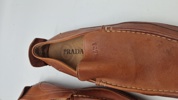 Originalt sæt Prada sko, nypris ca 11000,- - en syning er gået i stykker