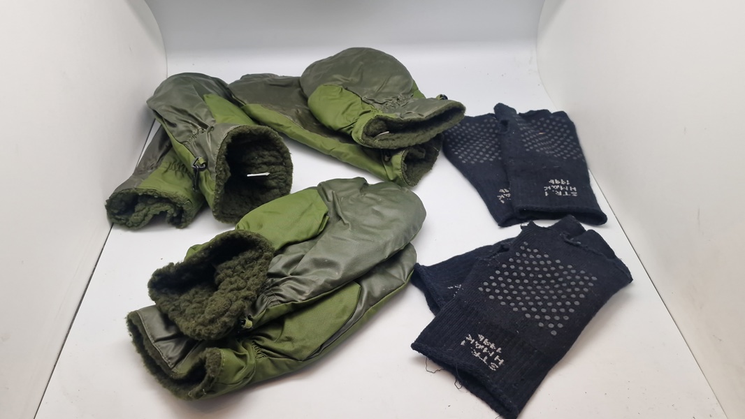 Lot handsker. Forsvaret