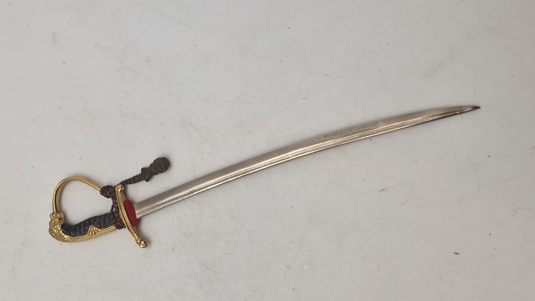 Brevåbnet dom Tysk sabel