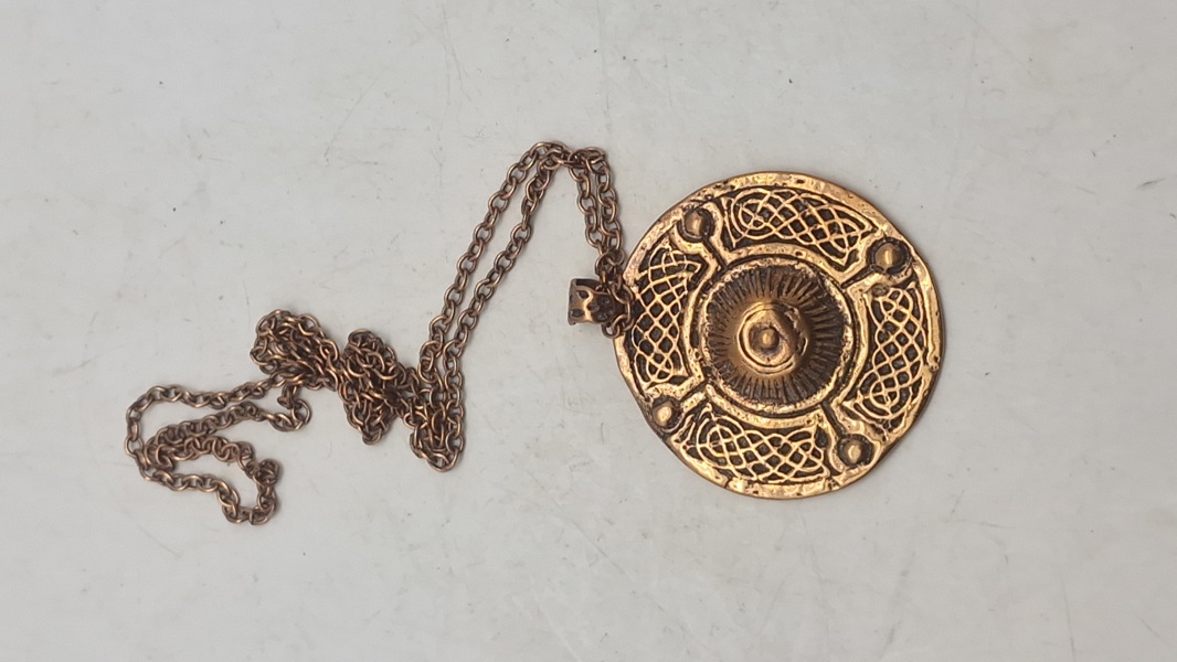 Veludført Museumskopi af Bronzealder/ Vikingetids smykke